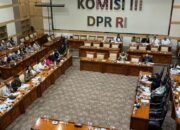 Rapat Komisi III DPR RI membahas RUU KUHAP terkait aturan disabilitas mental.