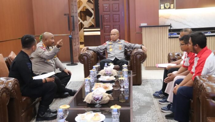 Kapolda Banten dan INKANAS Bahas Pembinaan Karate sebagai Pilar Bela Negara