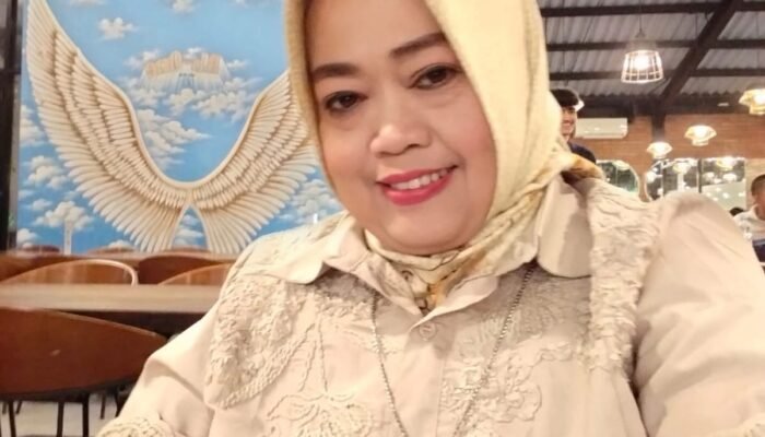 Dari Guru Bantu Hingga Kepala Sekolah: Perjalanan Inspiratif Umsaroh, Penggerak Pendidikan dan UMKM Batik di Cibadak